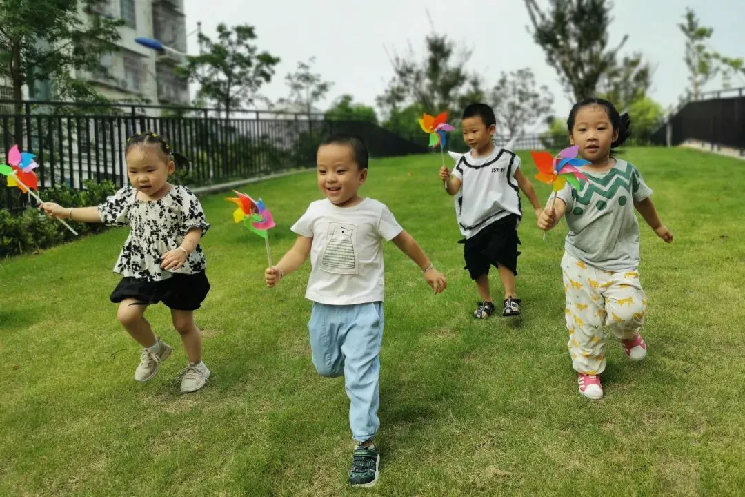 如何根据篮球比赛的不同阶段调整力量训练强度?_2