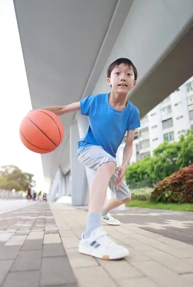 儿童篮球学员如何开始耐力训练？